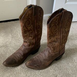 Women’s 11/ Men’s 9.5 Justin Cowboy Boots